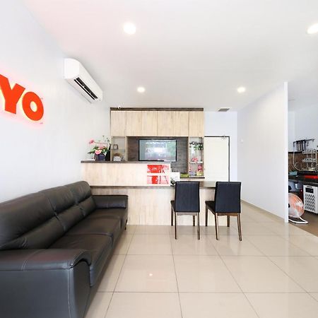 Oyo 778 Bmw 2 Hotel Muar Exteriör bild