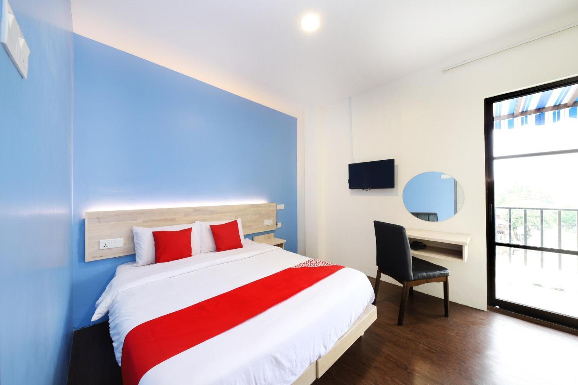 Oyo 778 Bmw 2 Hotel Muar Exteriör bild