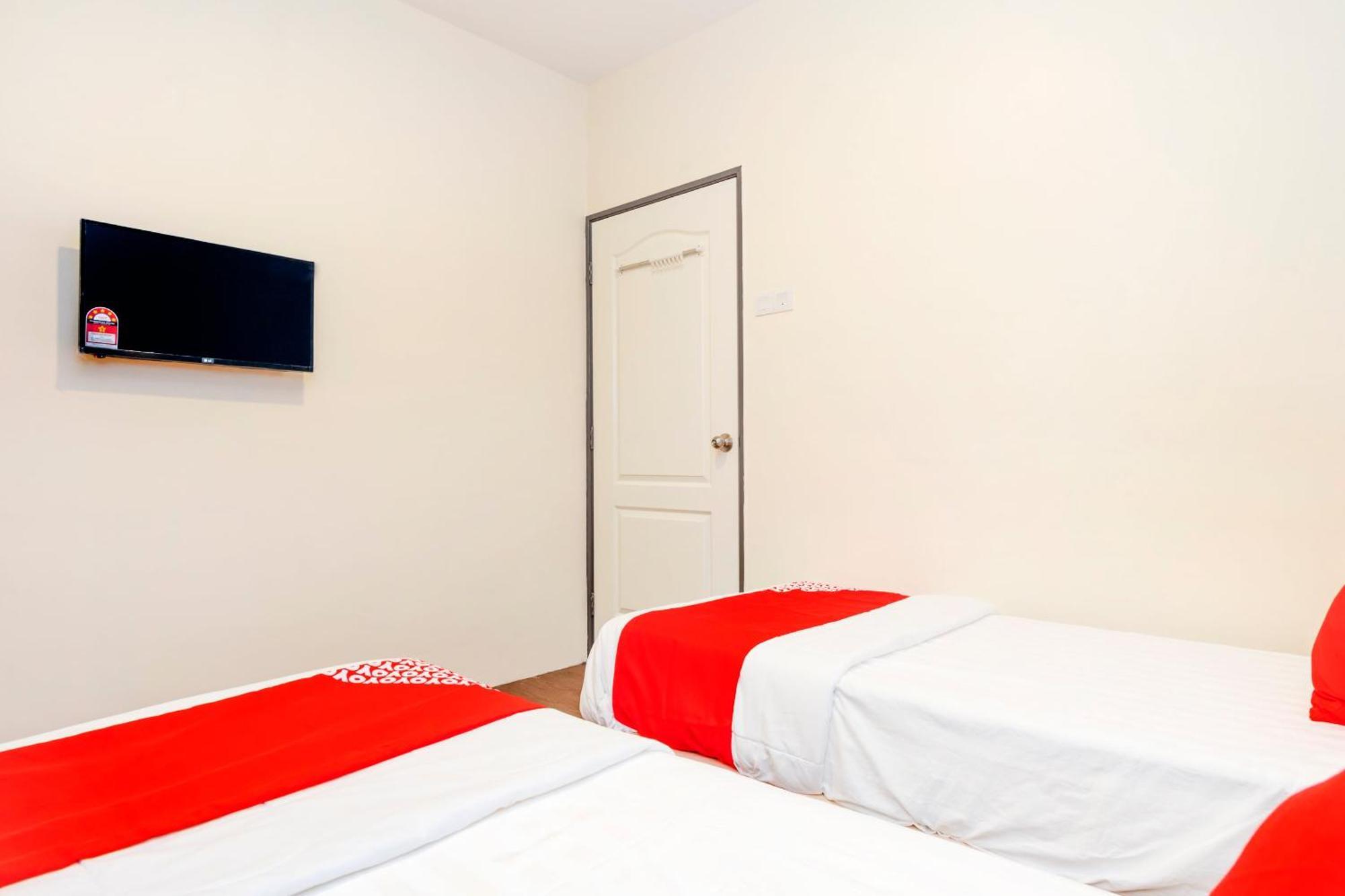Oyo 778 Bmw 2 Hotel Muar Exteriör bild